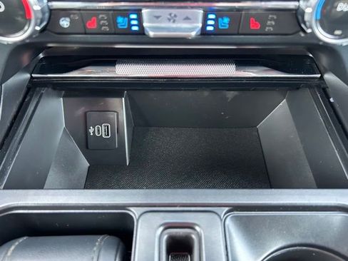 Used 2025 Ford F150 Lariat w/ Bed Utility Package AWD/4WD image 20