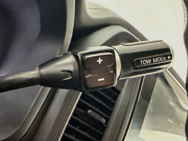Used 2022 Nissan Titan SV RWD image 19