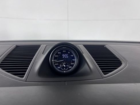 Used 2023 Porsche Macan Turbo AWD/4WD image 30