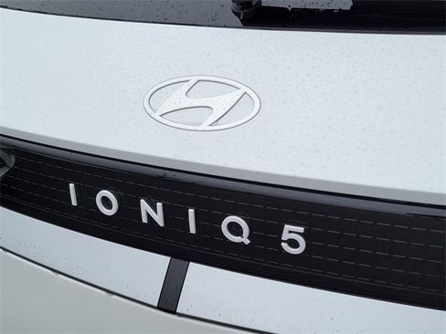 New 2026 Hyundai Ioniq 5 SEL image 22