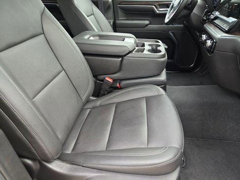 Used 2024 GMC Sierra 1500 SLT image 13