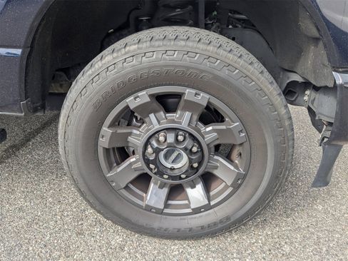 Used 2023 Ford F250 Lariat w/ Sport Appearance Package image 11