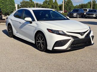 Certified 2021 Toyota Camry SE video 2