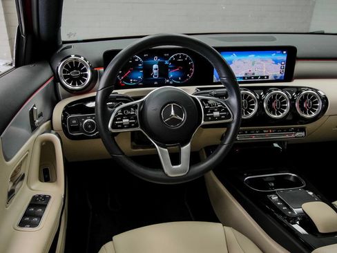 Used 2022 Mercedes-Benz A 220 4MATIC image 22