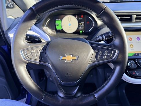 Used 2019 Chevrolet Bolt Premier w/ Infotainment Package image 17