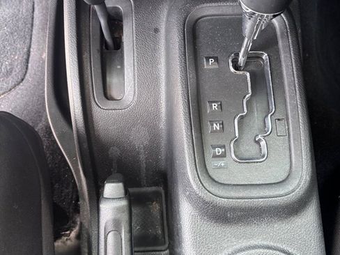 Used 2014 Jeep Wrangler Unlimited Sahara w/ Connectivity Group AWD/4WD image 18