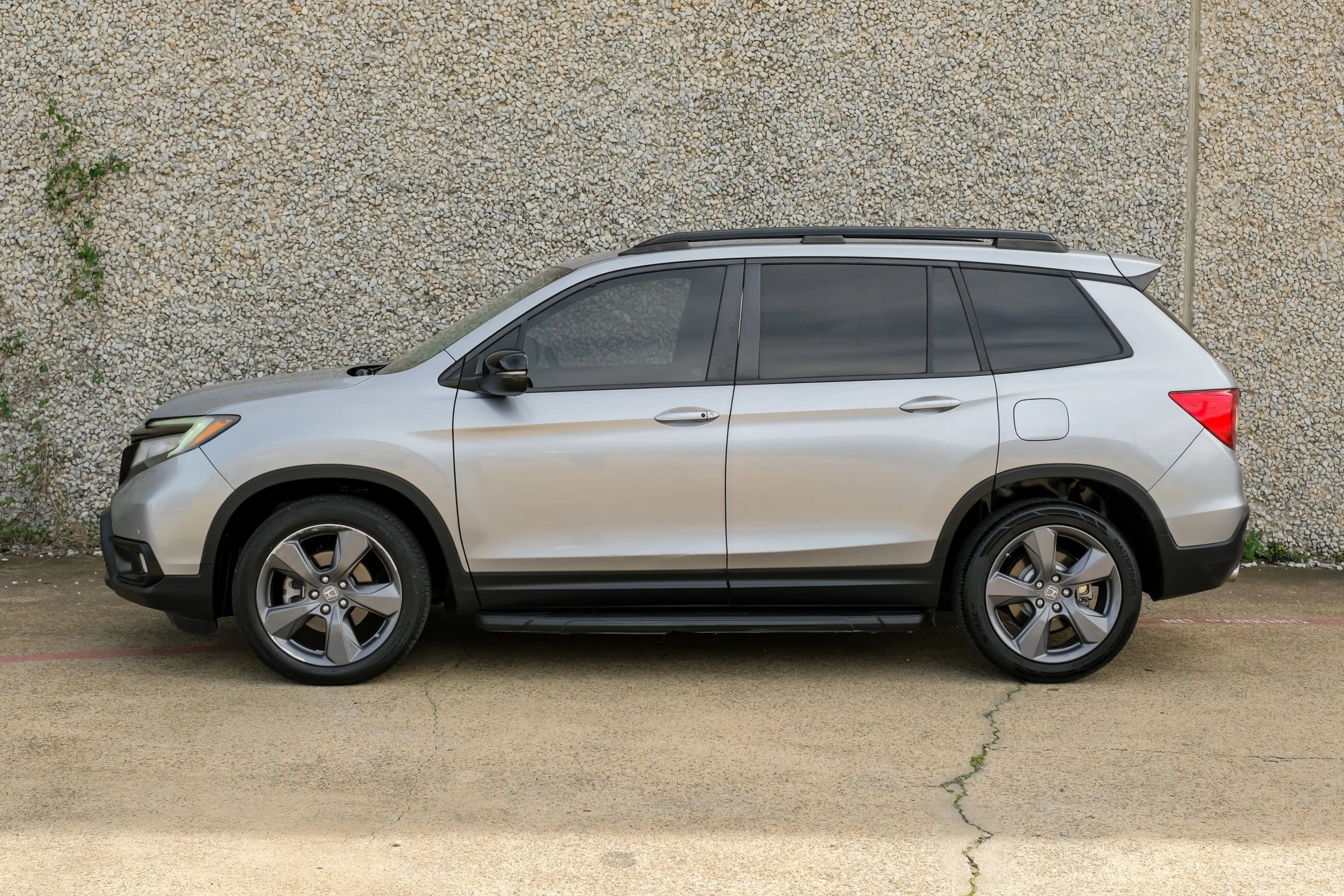 Used 2019 Honda Passport Touring image 12