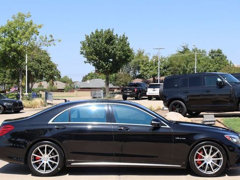 Used 2015 Mercedes-Benz S 63 AMG 4MATIC Sedan w/ Driver Assistance Package image 8