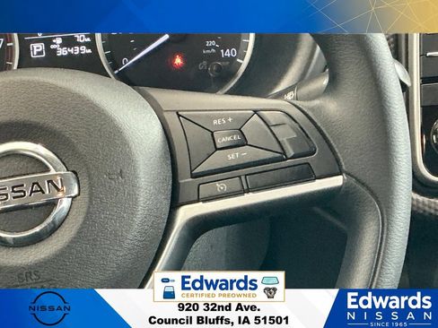 Used 2018 Nissan Kicks S FWD image 15