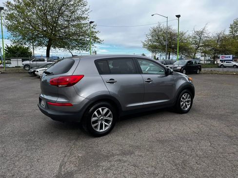 Used 2016 Kia Sportage LX AWD/4WD image 3