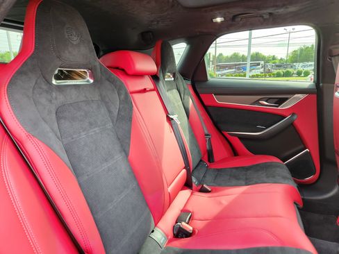 Used 2026 Jaguar F-PACE SVR AWD/4WD image 15