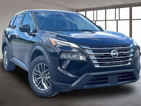 Used 2024 Nissan Rogue S AWD/4WD image 3