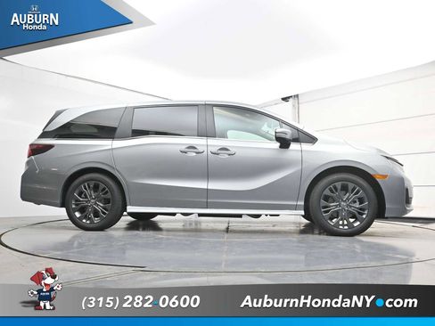 New 2026 Honda Odyssey Touring image 26