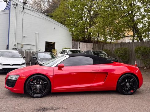 Used 2015 Audi R8 V8 w/ Extended Leather Package AWD/4WD image 4
