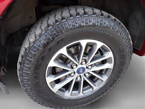 Used 2018 Ford F150 XLT w/ Equipment Group 302A Luxury AWD/4WD image 7
