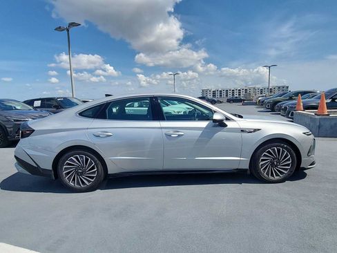 Used 2024 Hyundai Sonata SEL FWD image 13