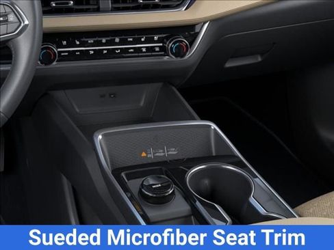 New 2026 Chevrolet Equinox ACTIV AWD/4WD image 24