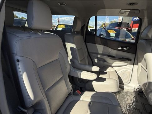 Used 2019 GMC Acadia SLT image 27