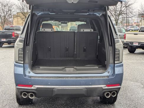 New 2026 Chevrolet Suburban Premier w/ Sun And Tow Package AWD/4WD image 7