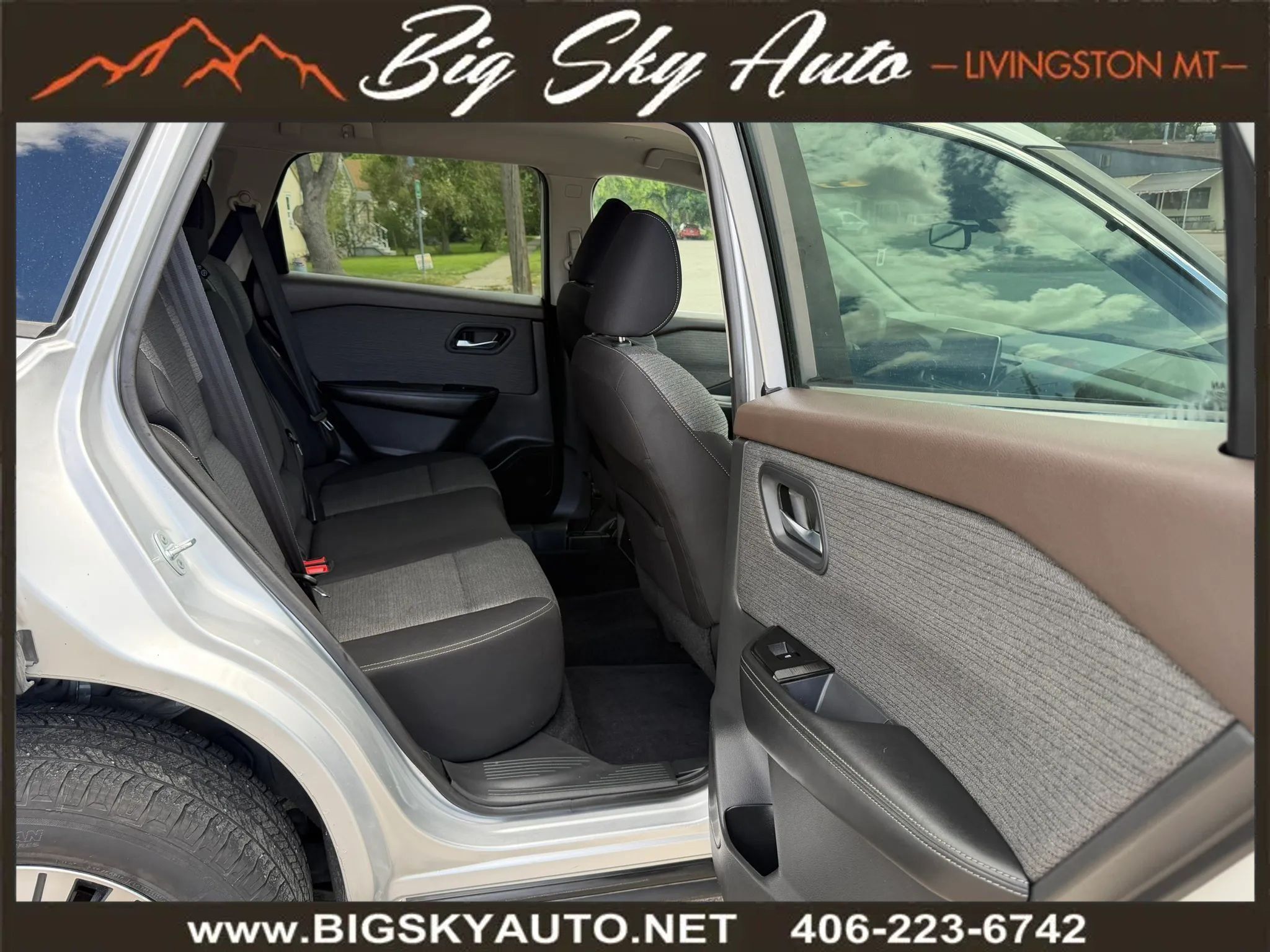 Used 2022 Nissan Rogue SV AWD/4WD image 21