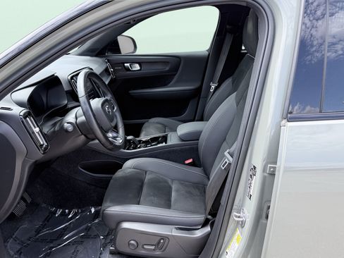 Used 2023 Volvo XC40 Recharge Ultimate AWD/4WD image 22