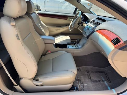 Used 2006 Toyota Solara SE FWD image 9