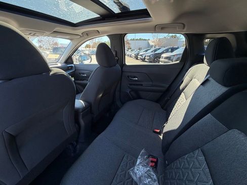 New 2026 Nissan Kicks SV w/ SV Premium Package FWD image 23