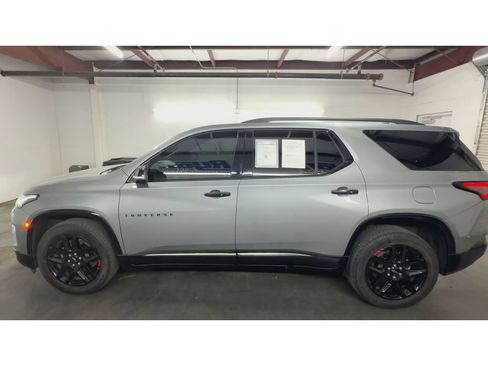 Used 2023 Chevrolet Traverse Premier w/ Redline Edition FWD image 5