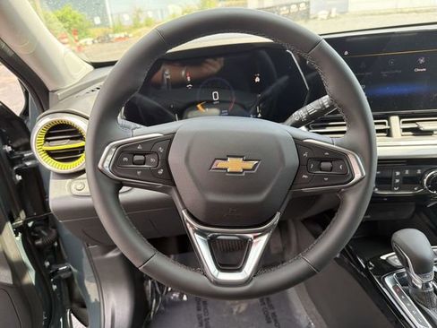 New 2026 Chevrolet Trax LT w/ Driver Confidence Package FWD image 28