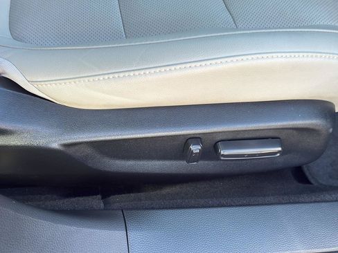 Used 2020 Honda Accord Touring image 14