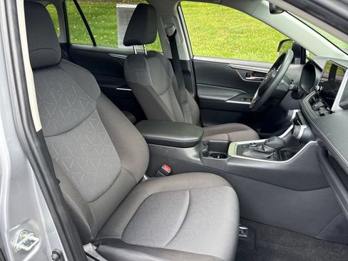 Certified 2025 Toyota RAV4 XLE AWD/4WD image 13