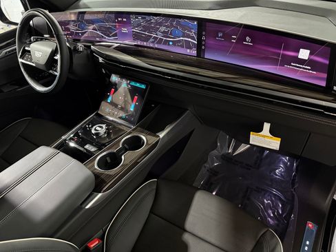 New 2026 Cadillac Escalade ESV Luxury image 54