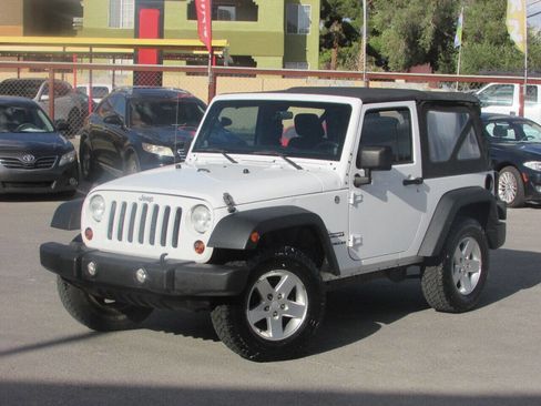 Used 2012 Jeep Wrangler Sport AWD/4WD image 4