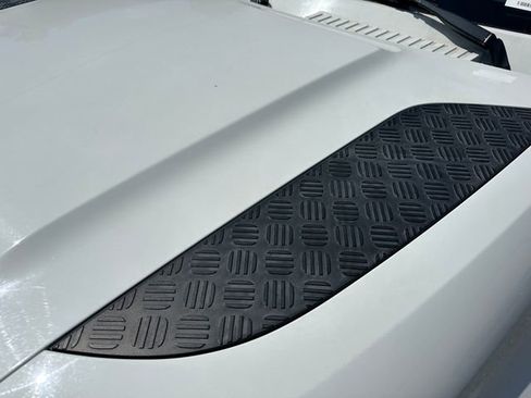 Used 2020 Land Rover Defender 110 SE image 46