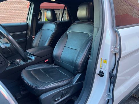 Used 2019 Ford Explorer Sport w/ Equipment Group 401A AWD/4WD image 11