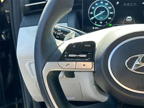 Used 2022 Hyundai Tucson Limited image 32