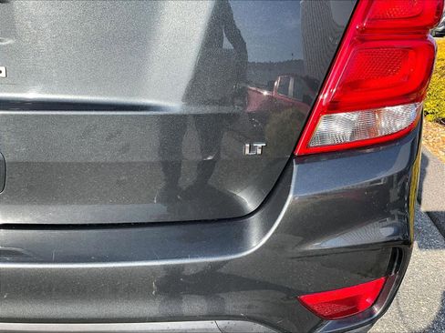 Used 2020 Chevrolet Trax LT AWD/4WD image 27