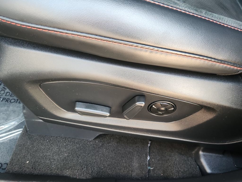 Used 2025 Ford Explorer ST AWD/4WD image 8