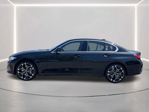 Used 2026 BMW 330i Sedan w/ Premium Package image 23