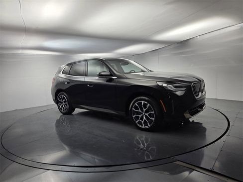 Certified 2025 BMW X3 xDrive30i w/ Convenience Package image 2