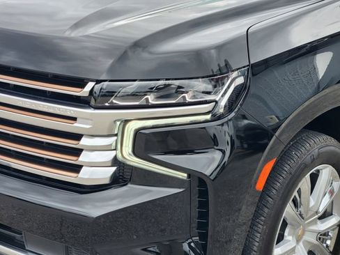 Used 2024 Chevrolet Suburban High Country image 7