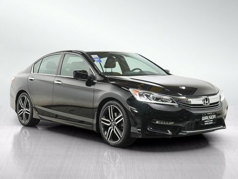 Used 2016 Honda Accord Sport image 7