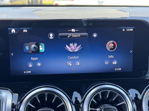 Used 2024 Mercedes-Benz GLB 250 image 25