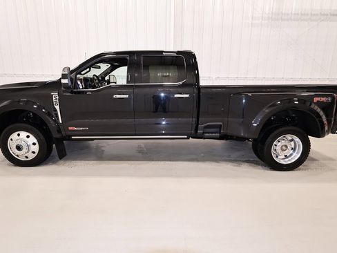 Certified 2023 Ford F450 King Ranch w/ Chrome Package image 7