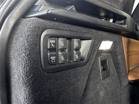 Used 2024 BMW X7 xDrive40i image 46