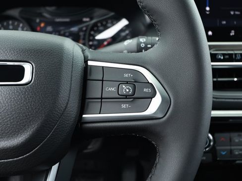 New 2026 Jeep Compass Latitude AWD/4WD image 14