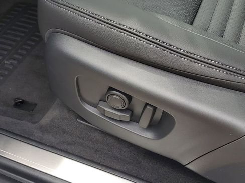 Used 2026 Land Rover Discovery Sport Landmark image 10