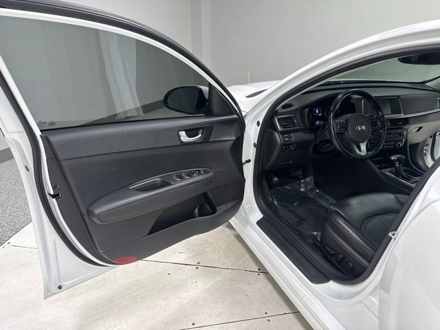 Used 2018 Kia Optima S w/ Panoramic Sunroof Package FWD image 9