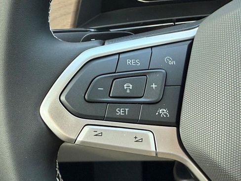 New 2026 Volkswagen Atlas SE image 12