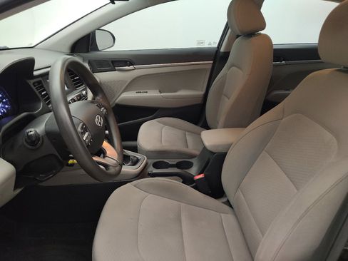 Used 2020 Hyundai Elantra SE FWD image 17